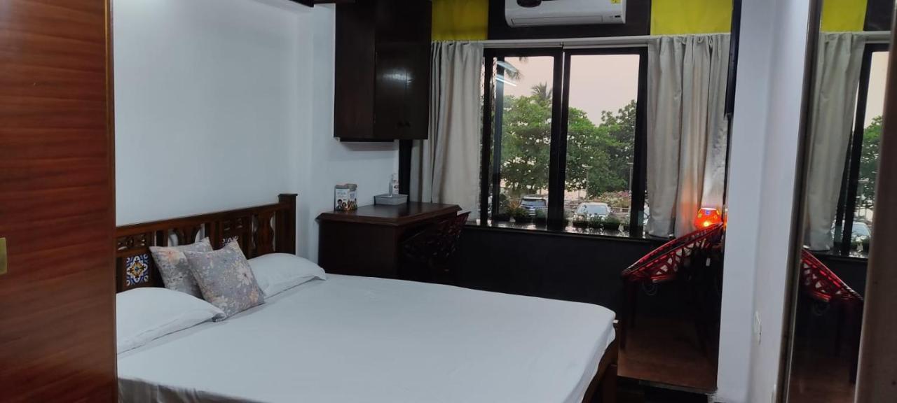 Cozy Private Ac Studio By The Sea Bandstand Bandra W Mumbai Nr Taj Lands End Apartamento Exterior foto